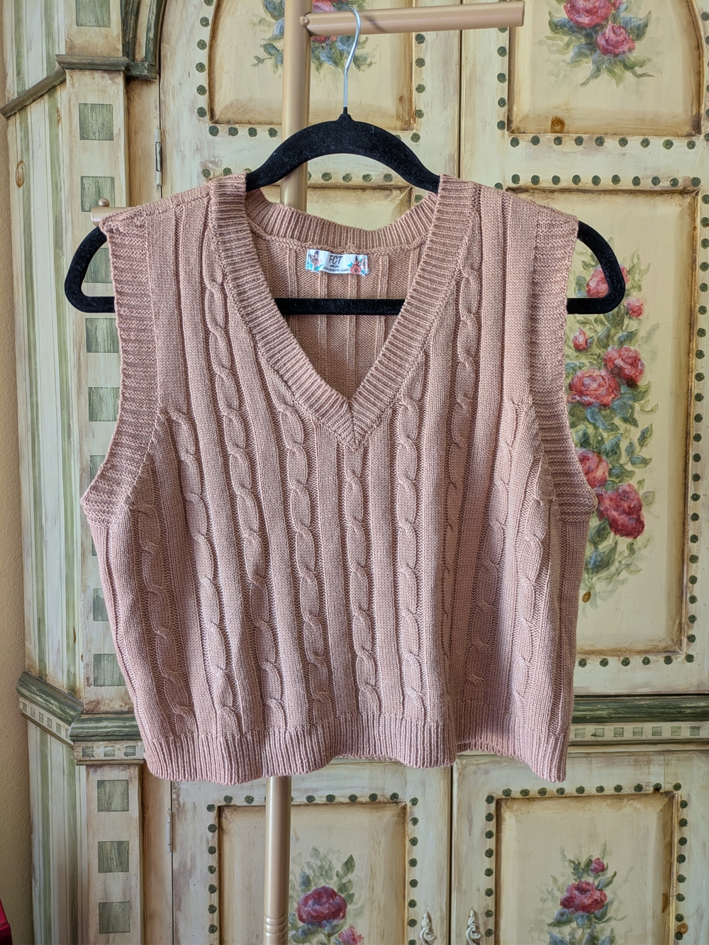 Cable Knit V-Neck Sweater Vest in Tan Sz XL